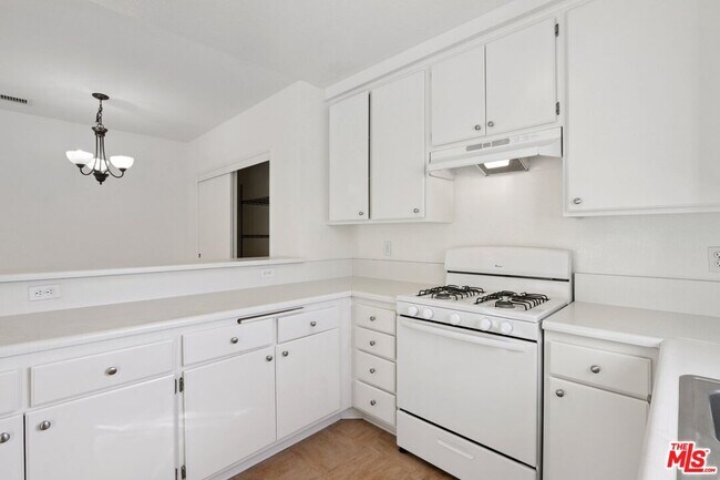 Foto del edificio - 5429 Troost Ave