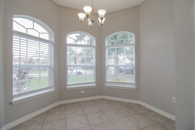 Building Photo - 4244 Waterside Pointe Cir