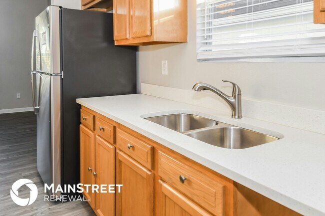 Foto del edificio - 8132 Hilsdale Rd