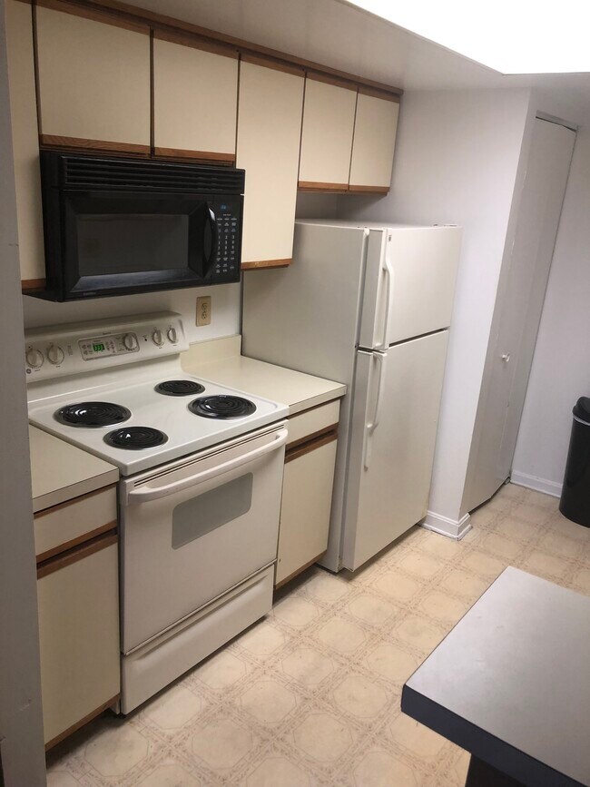 15732 Easthaven Ct Unit 00, Bowie, MD 20716 Condo for Rent in Bowie