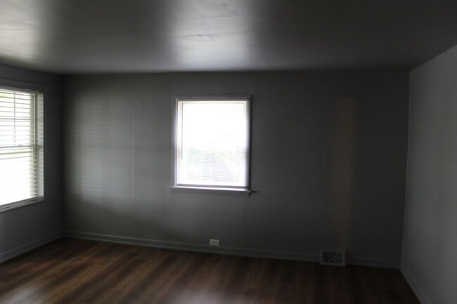 Foto del edificio - Available Now! Swartz Creek Schools!