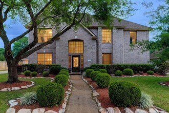 Building Photo - 1214 Peregrine Dr