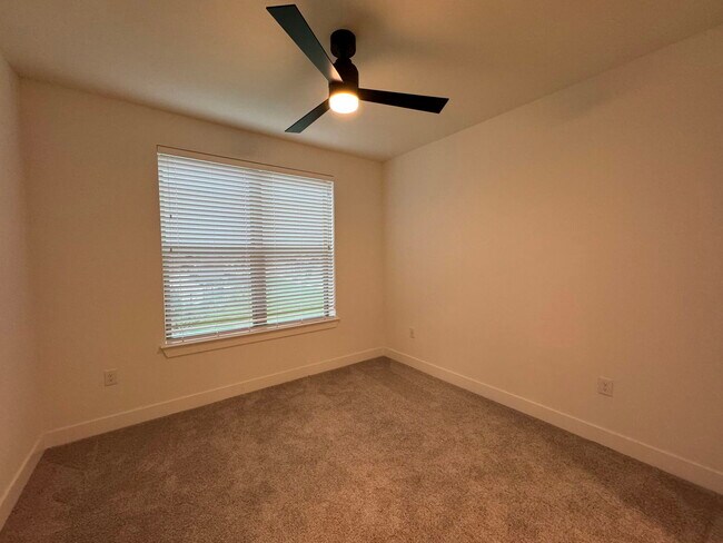 Building Photo - 15456 Double Eagle Blvd