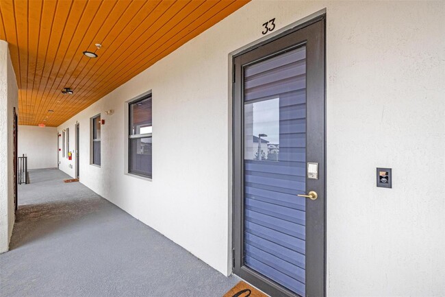 Foto del edificio - 8055 NW 104th Ave