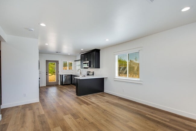 Photo - 1329 Apartment