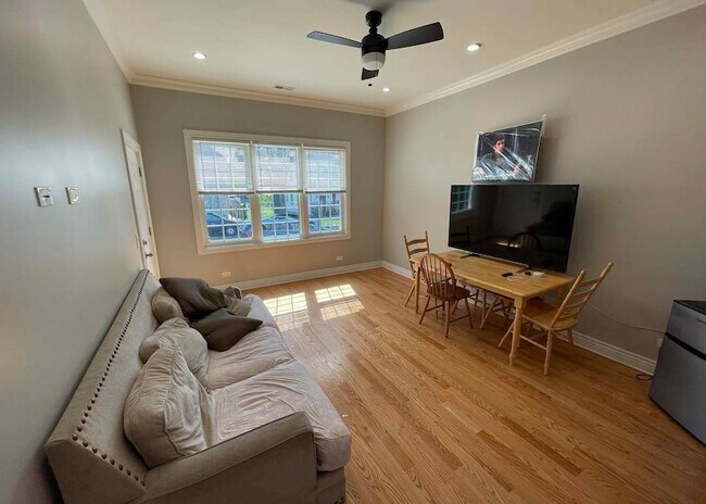 Foto del edificio - 4829 S Justine St
