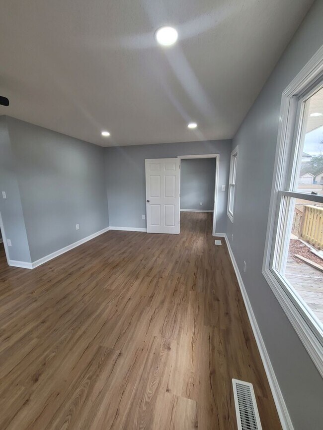 Building Photo - Home in Alexander