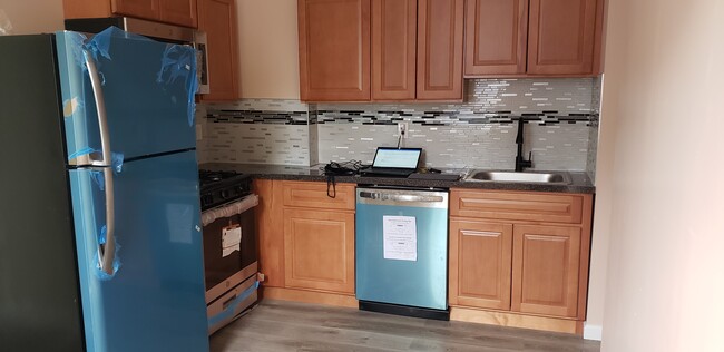 Kitchen - 728 Front St
