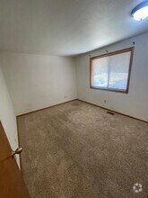 Building Photo - 1699 SW Country Club Pl