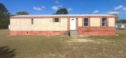Building Photo - 152 Aiken Rd