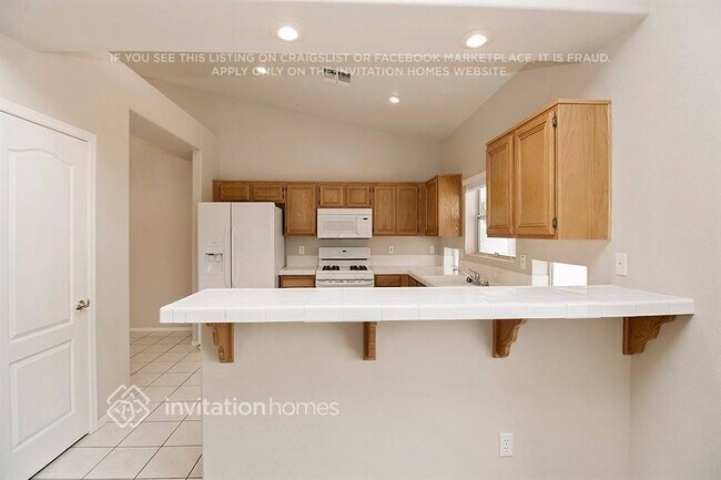 Foto del edificio - 5624 N Tropic Mist St