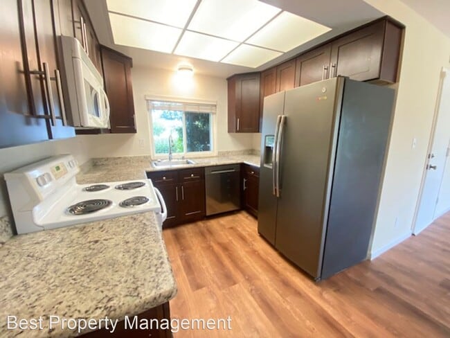 Building Photo - 4 br, 2 bath House - 828 Debra St