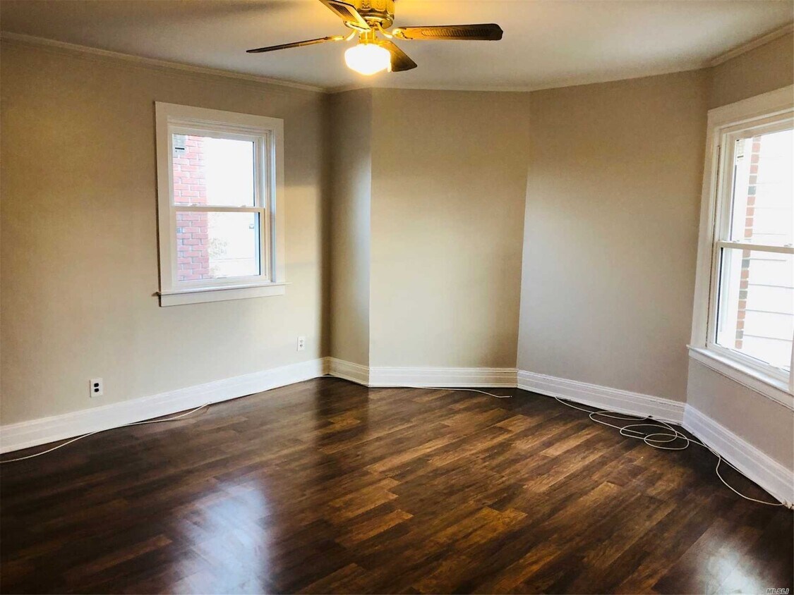 Foto principal - 37 Nassau Ave