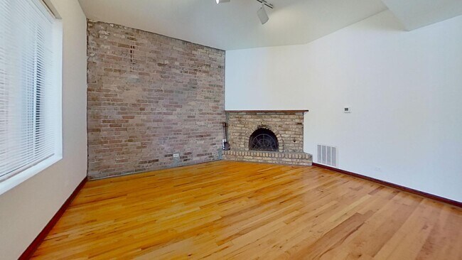 Photo - Top Floor Southport Corridor One Bedroom Apartment