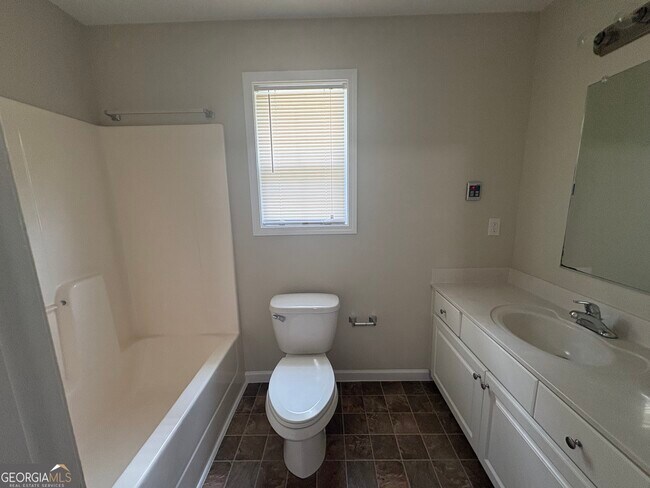 Foto del edificio - 1821 Claxton Dairy Rd