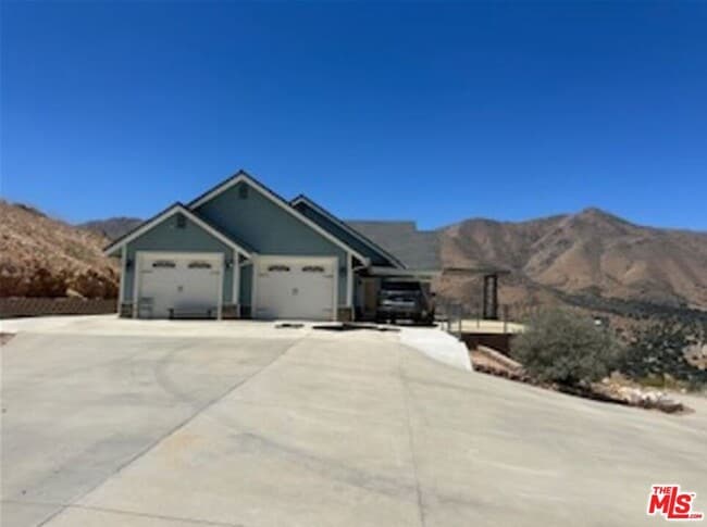 Building Photo - 3644 Shadow Mountain Dr
