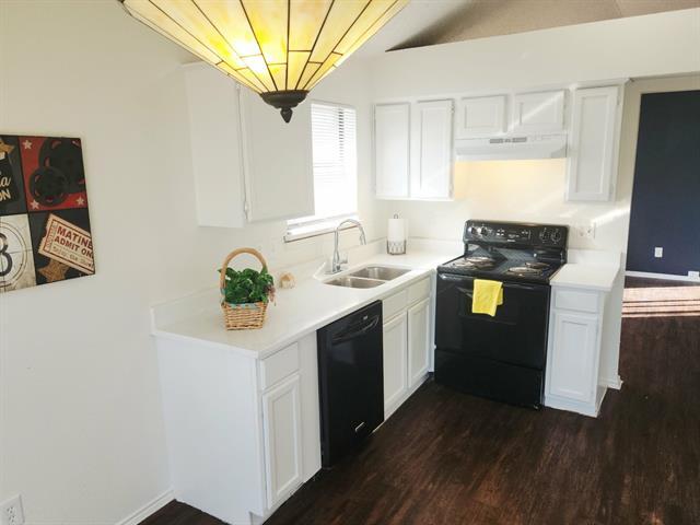 Foto del edificio - 1703 Leroy Rd