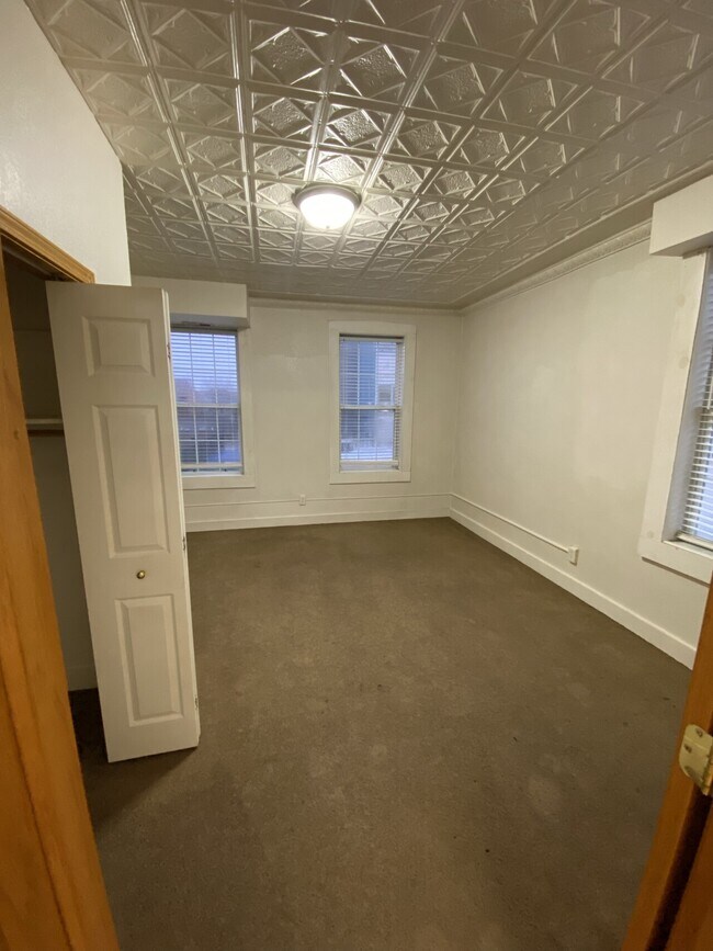 Building Photo - 1635 White St Apartments