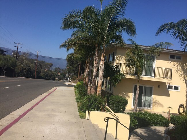 Foto del edificio - 1021 Cliff Dr