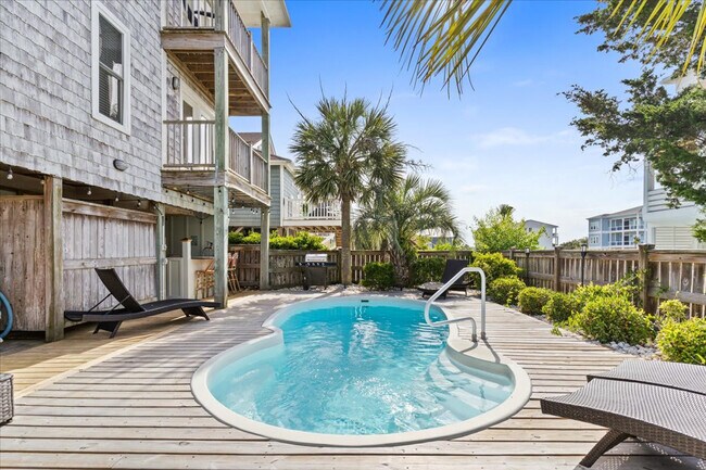 Building Photo - 397 E 2nd St