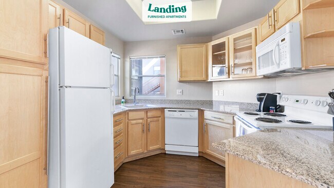 Building Photo - 10950 N La Cañada Dr
