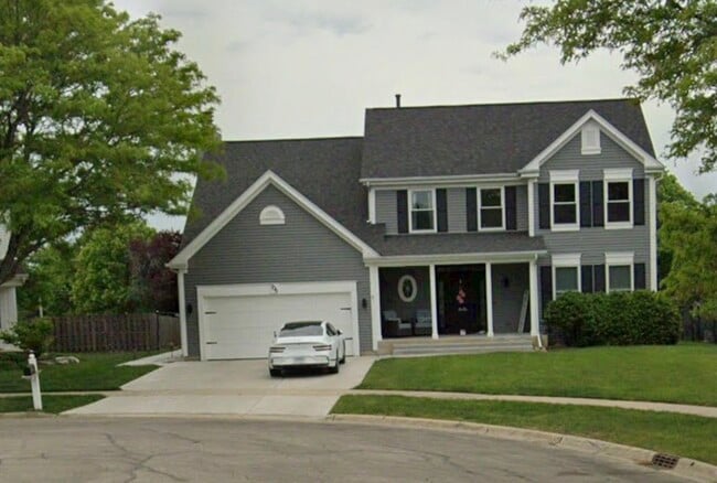 Building Photo - 706 Mayfair Dr