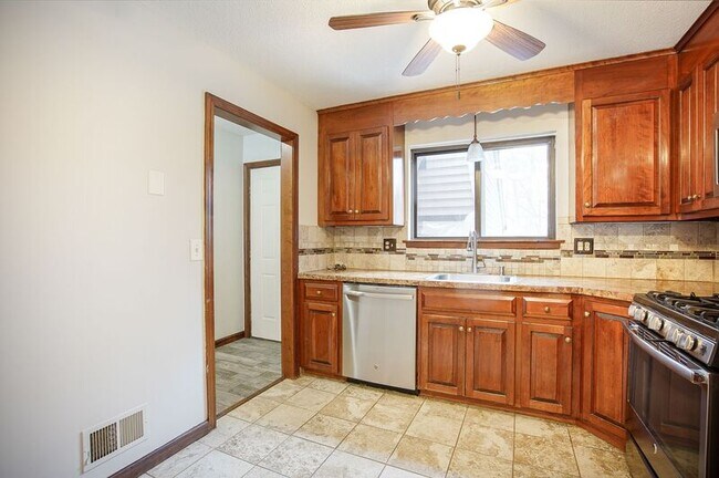 Foto del edificio - 155 Wynwood Dr