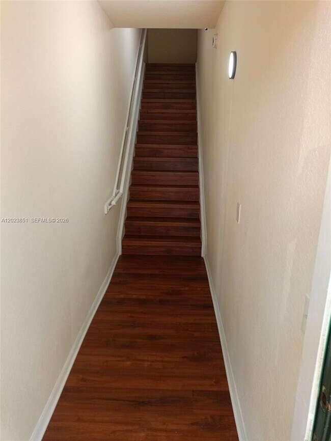 Foto del edificio - 2707 Belmont Ln