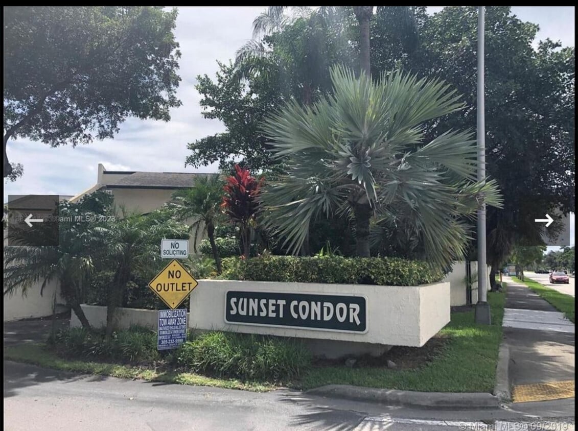 Photo - 10806 SW 72nd St (Miami, FL)