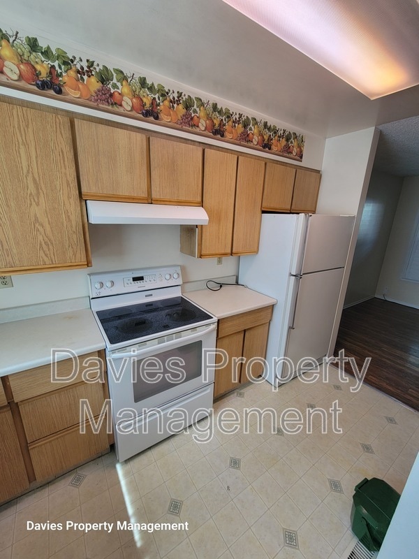 Building Photo - 7604-7629 29 Ave NW