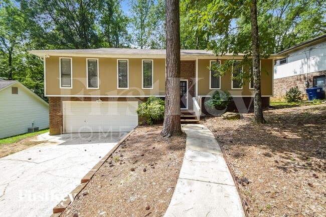 Building Photo - 303 Coalmont Rd