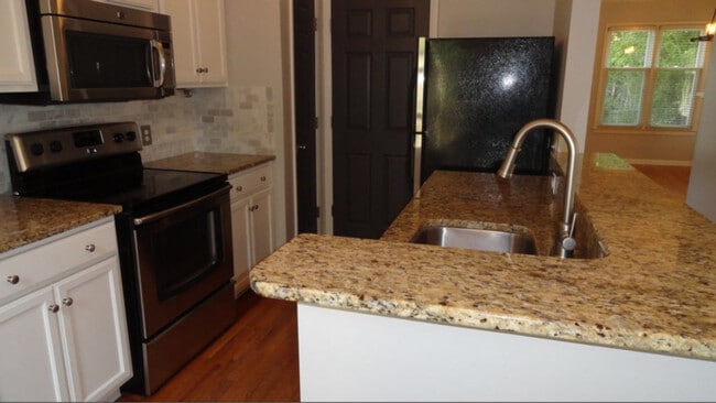 Building Photo - 2633 Dilworth Heights Ln