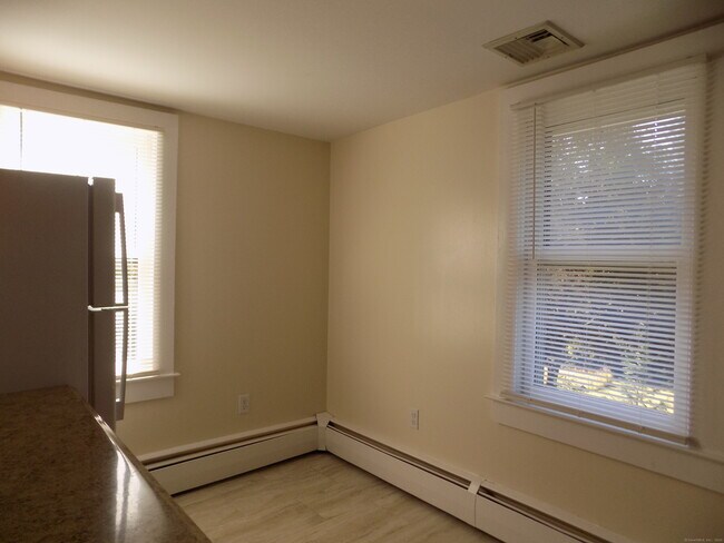 Foto del edificio - 6 Hillside Ave