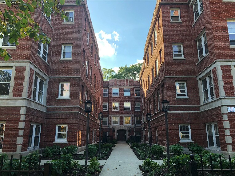 Foto principal - 4524 N Malden St
