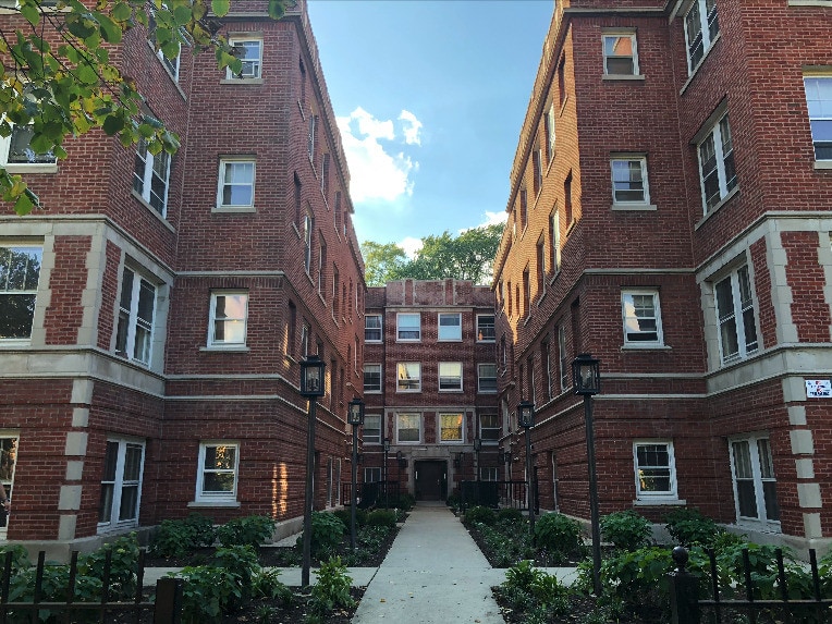 Primary Photo - 4524 N Malden St