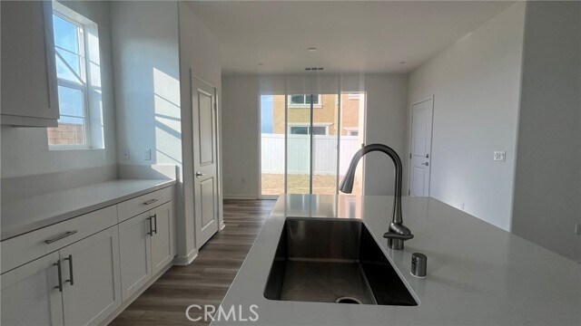 Foto del edificio - 10840 Pala Bells St