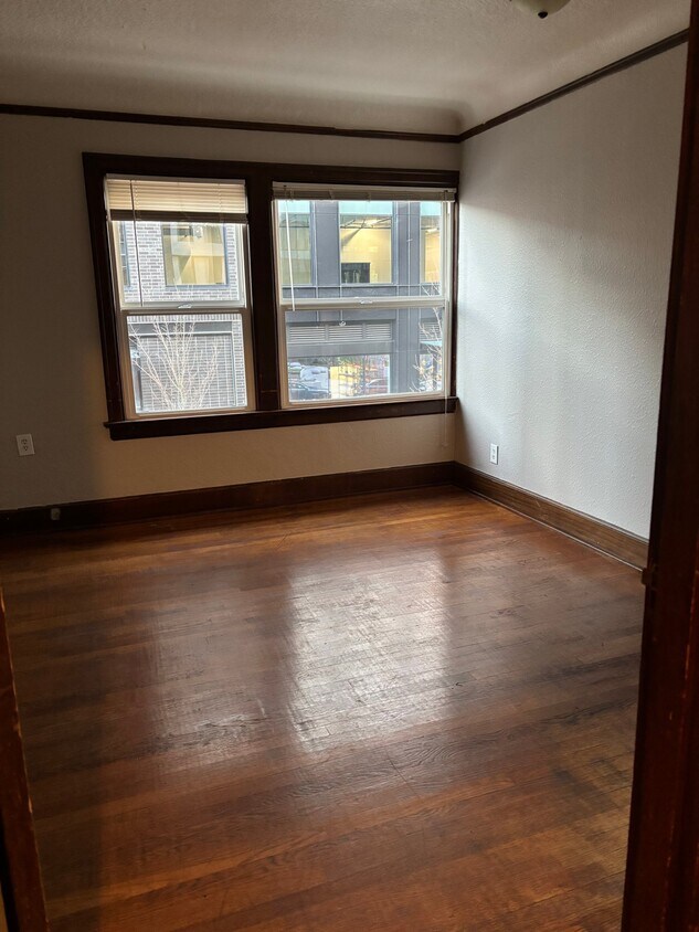 Foto del edificio - 4541 Brooklyn Ave NE