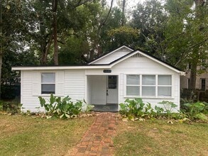 Building Photo - 1533 Grape St