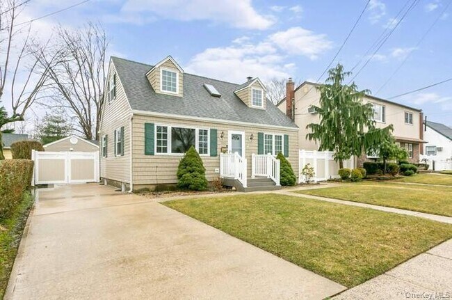 Foto del edificio - 250 N Rutherford Ave