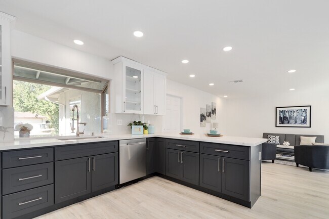 Cocina - 2706 Ganges Pl