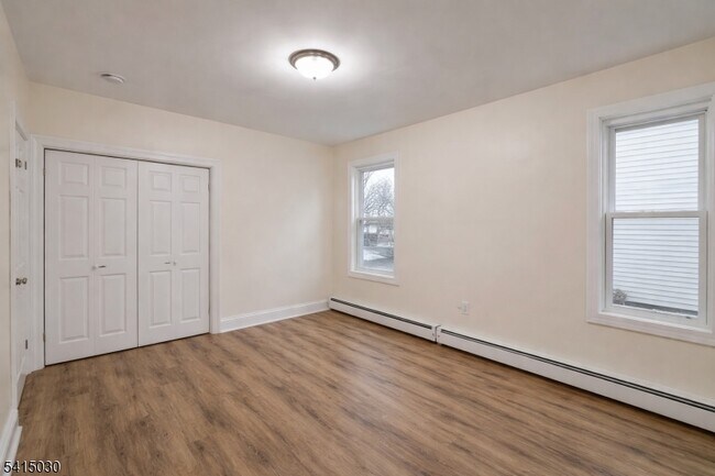 Building Photo - 64 N 13th St