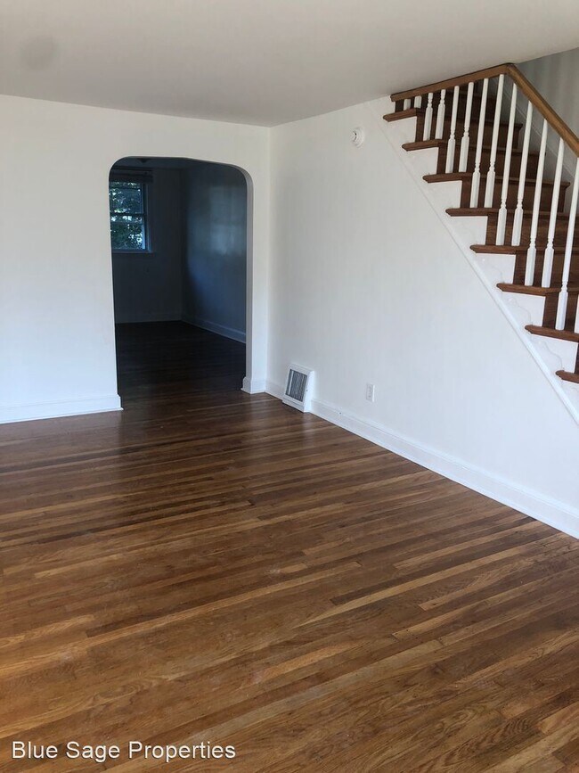 Building Photo - 3 br, 1 bath House - 314 Spruce St.