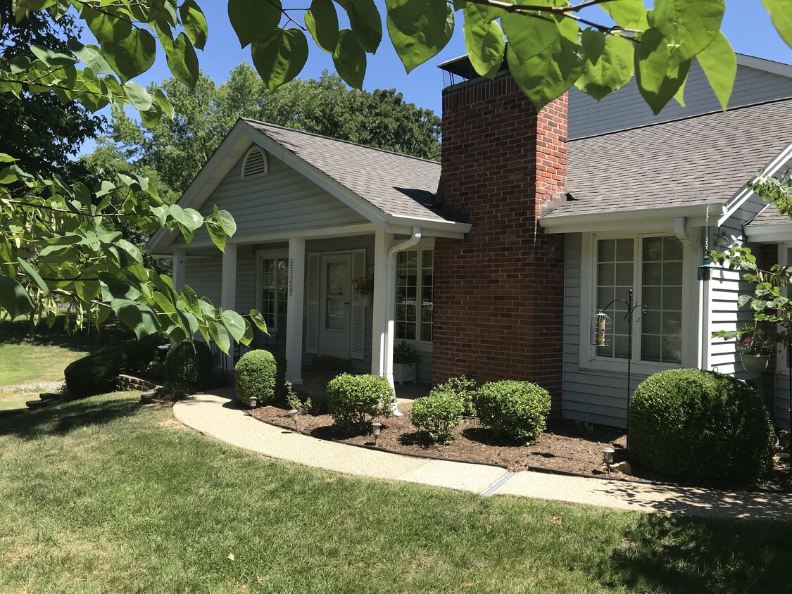 2365 Broadmont Ct Unit 0, Chesterfield, MO 63017 Condo for Rent in