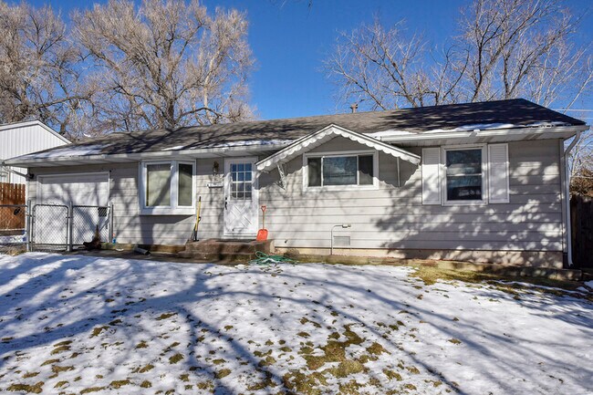 Building Photo - 123 N Brentwood Dr