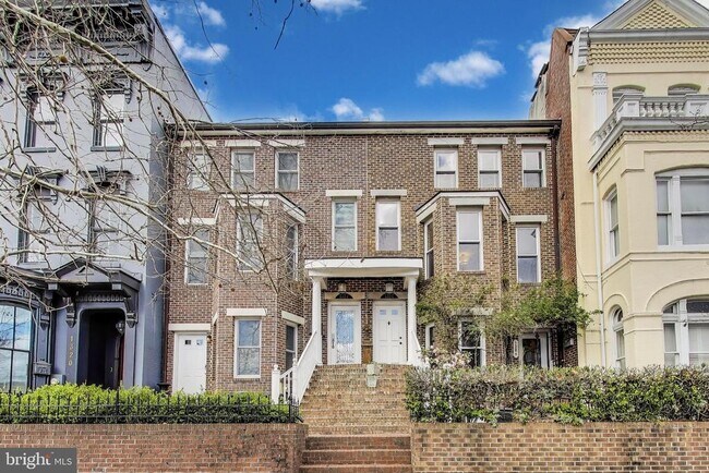 Foto del edificio - 1324 10th St NW