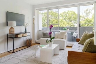 Building Photo - 29 Concord Ave