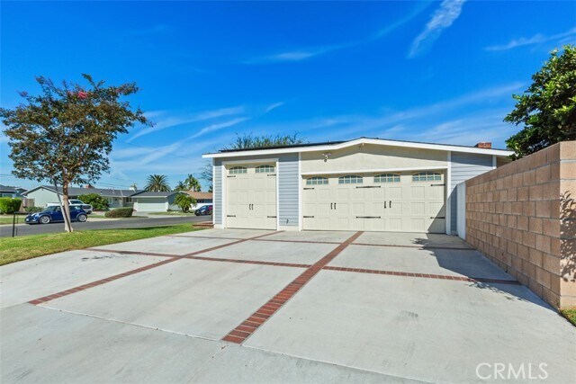 Building Photo - 11172 S Dallas Dr