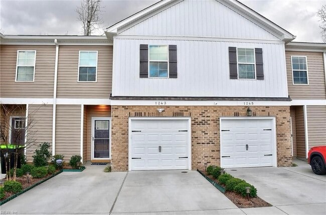 Building Photo - 1243 Jadens Way