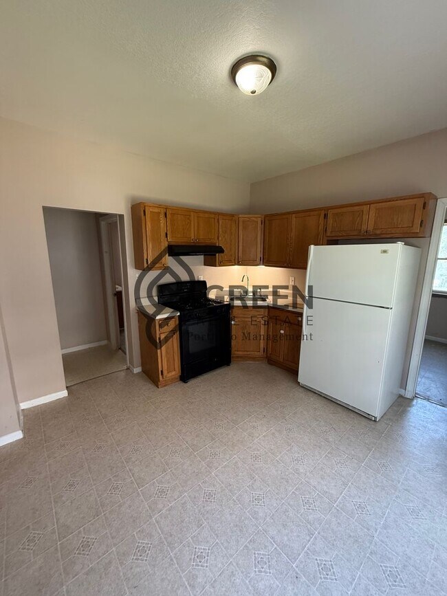 Foto del edificio - 2 bed 1 bathroom Apartment for rent in Kan...