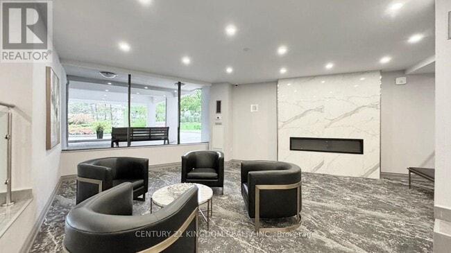 Photo du bâtiment - 10 Edgecliff Golfway